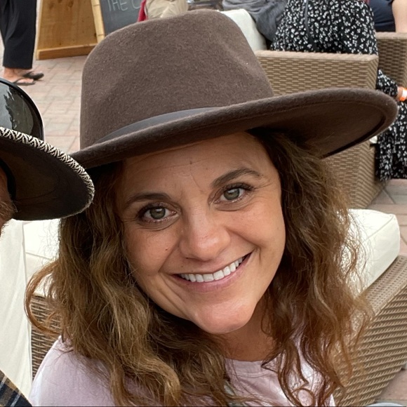 Meet your Posher, Posh - Picture 1 of 1